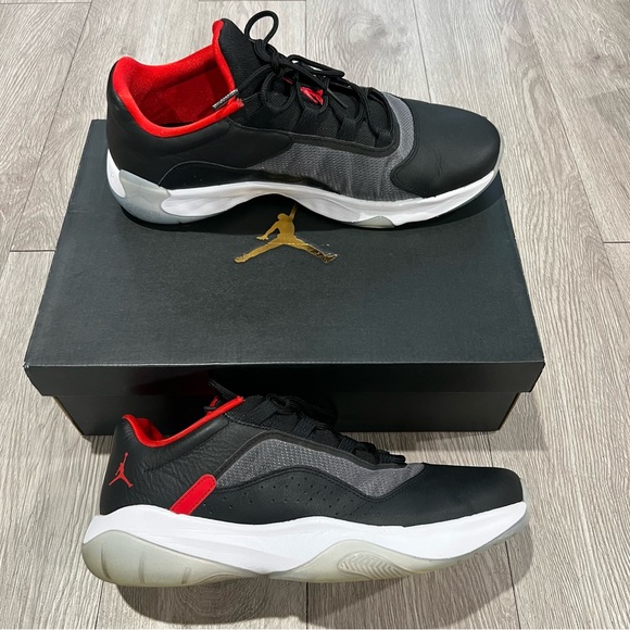 Size 10 Mens- Air Jordan 11 CMFT Low Bred